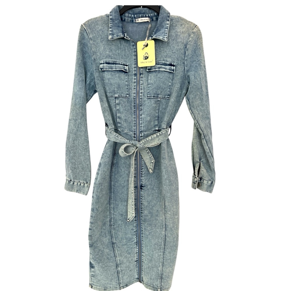 Brand 🆕 w/Tags Stretch Denim Long Sleeve Full Zipper Front, Tie Belt MIDI Dress